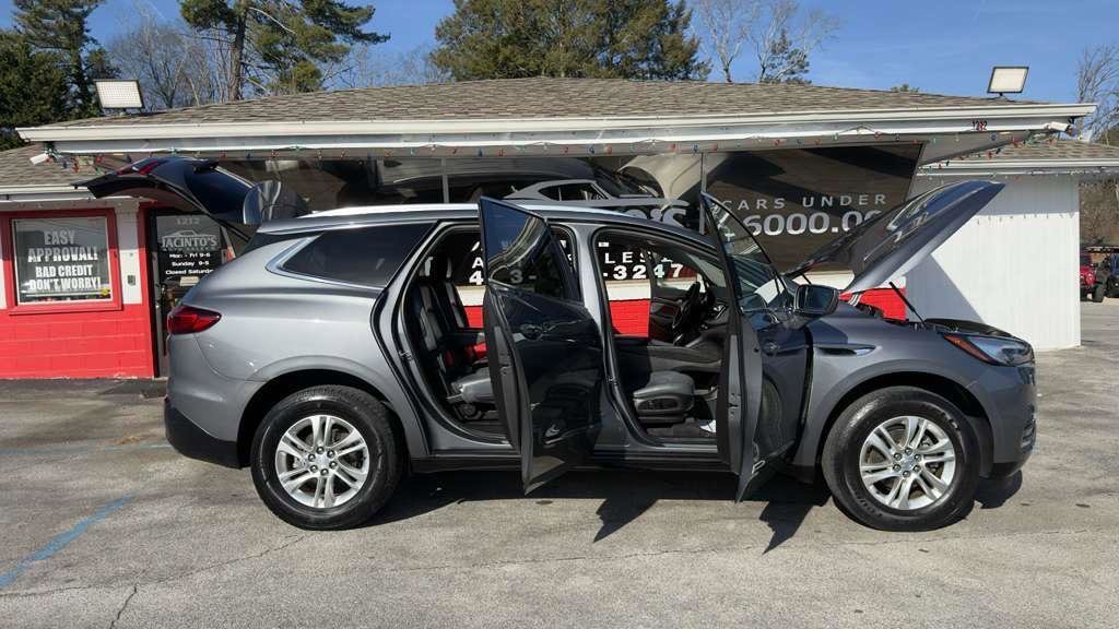 Used 2020 Buick Enclave Essence image 31