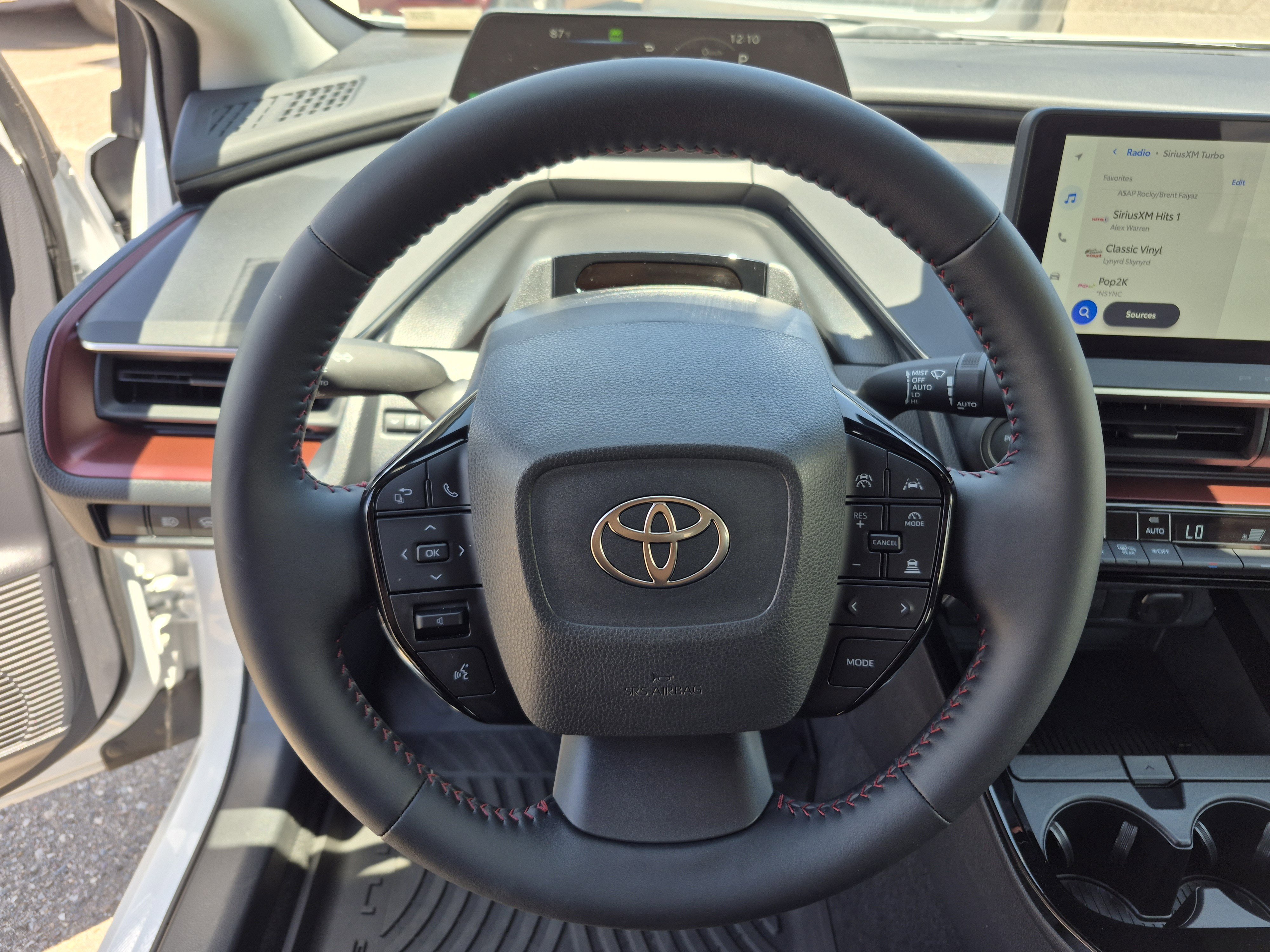 Used 2026 Toyota Prius Plug-In Hybrid FWD image 9