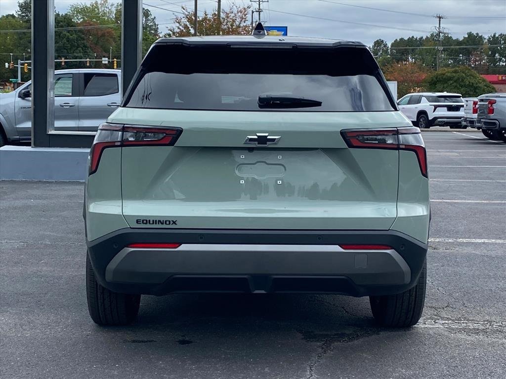 New 2026 Chevrolet Equinox LT w/ Convenience Package II image 3