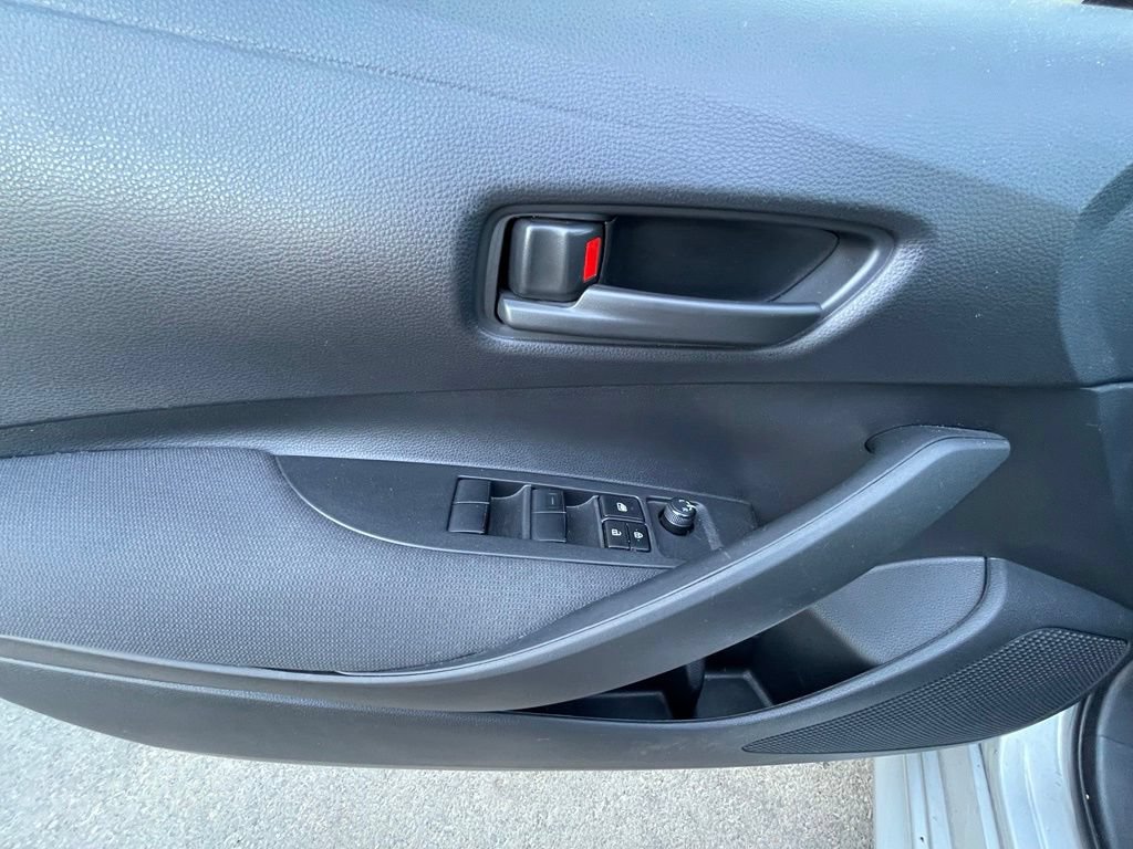 Used 2024 Toyota Corolla LE FWD image 11