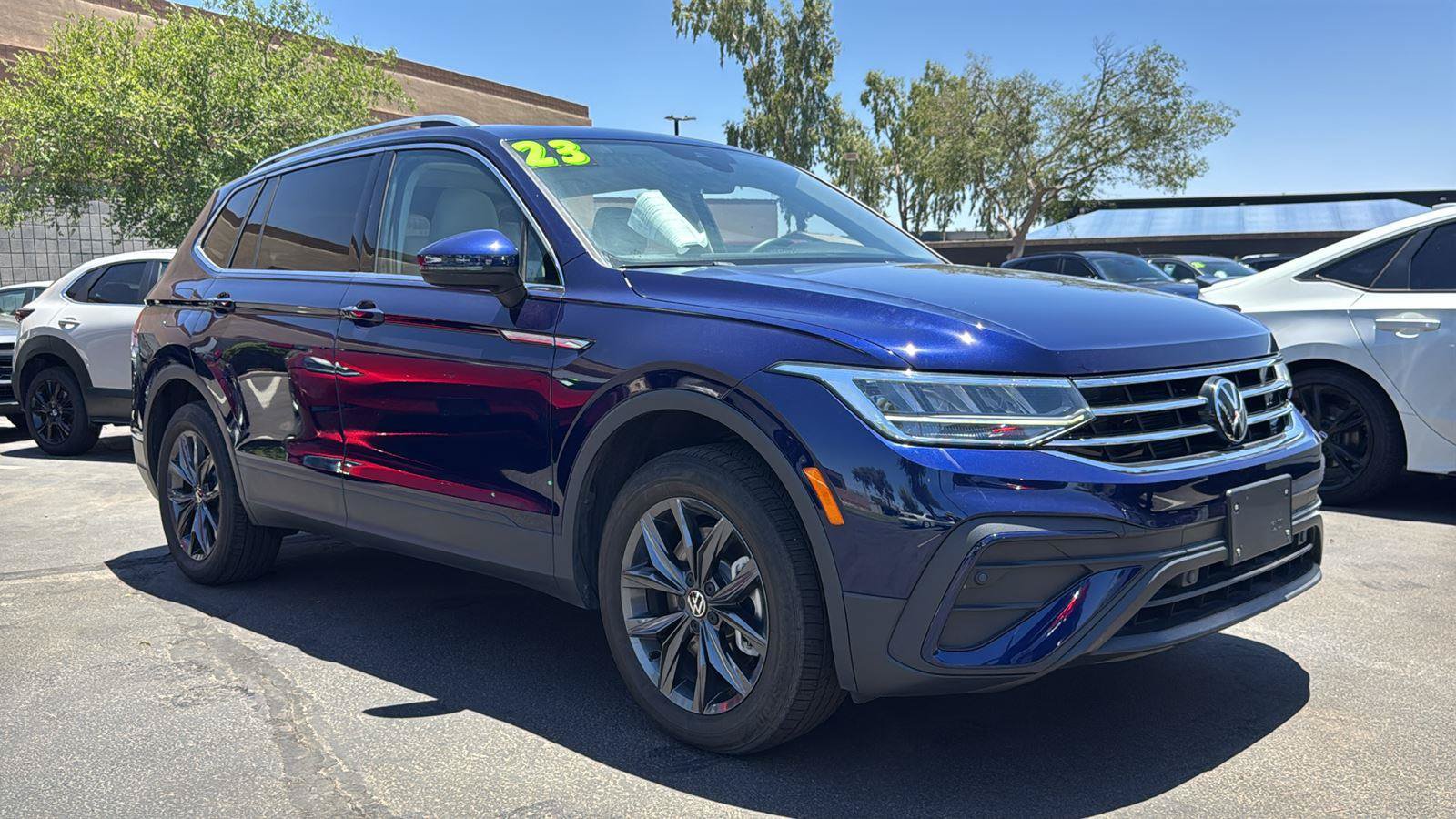 Used 2023 Volkswagen Tiguan SE w/ Panoramic Sunroof Package