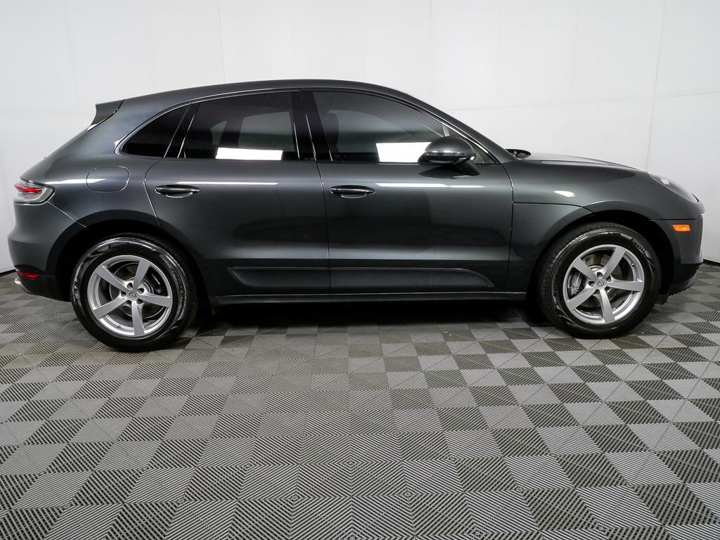 Certified 2020 Porsche Macan image 28