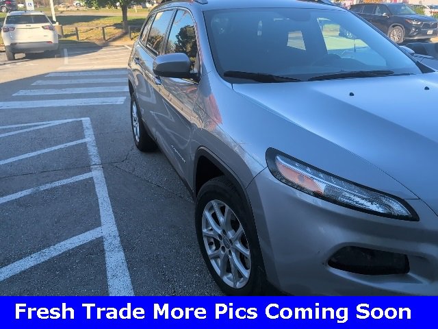 Used 2014 Jeep Cherokee Latitude w/ Comfort/Convenience Group