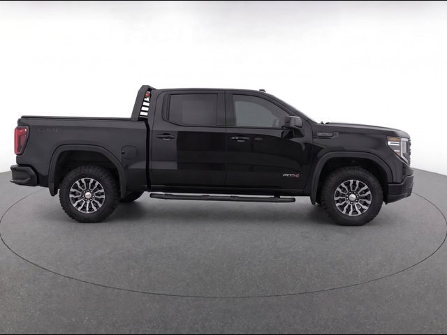 Used 2023 GMC Sierra 1500 AT4 w/ Technology Package AWD/4WD image 8