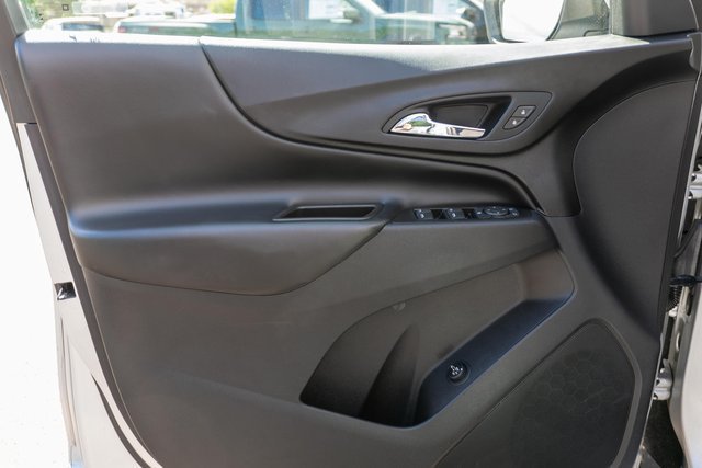 Used 2020 Chevrolet Equinox LT AWD/4WD image 16