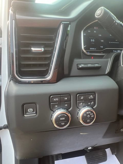 Used 2025 GMC Sierra 2500 Denali Ultimate AWD/4WD image 32