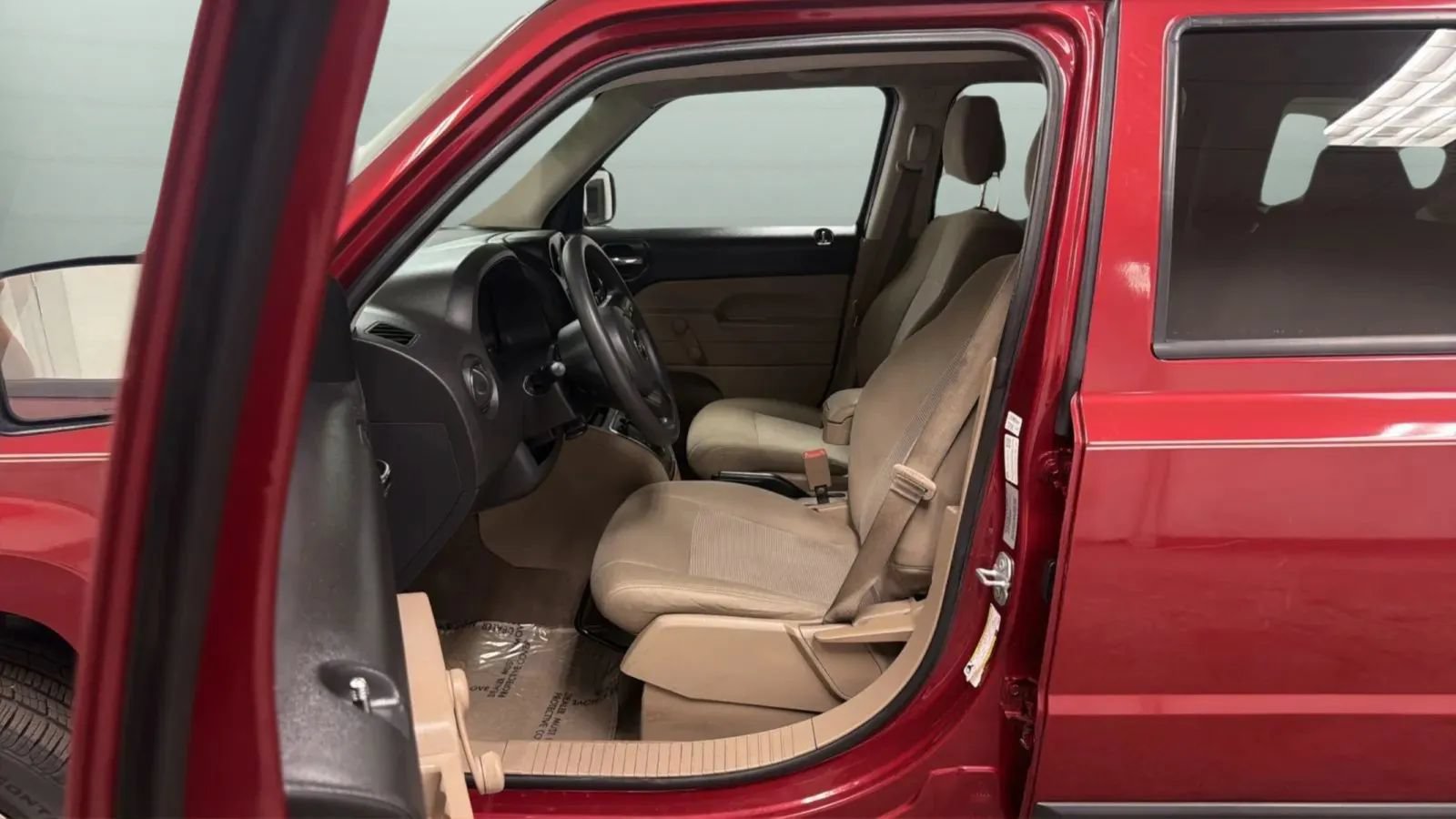 Used 2016 Jeep Patriot Sport FWD image 19