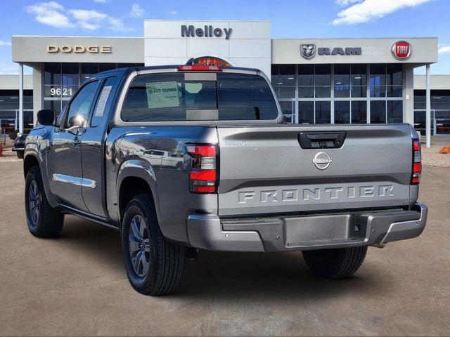 Used 2025 Nissan Frontier SV image 4