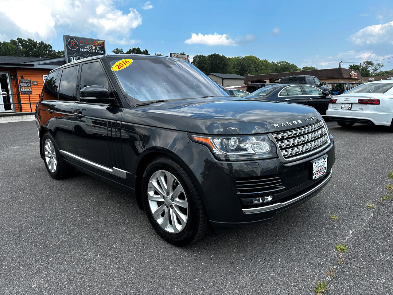 Used 2016 Land Rover Range Rover HSE image 3