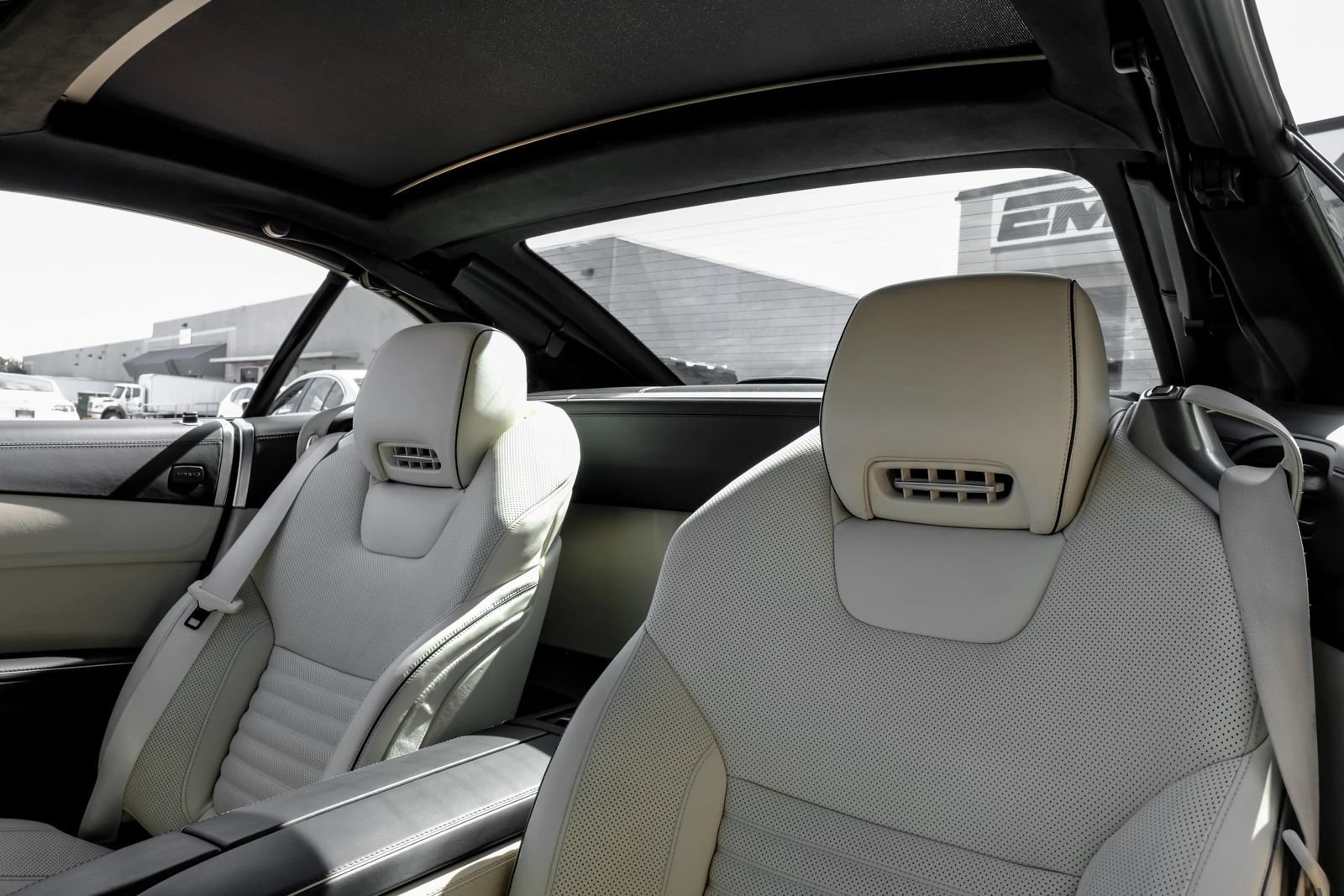 Used 2020 Mercedes-Benz SL 550 image 42