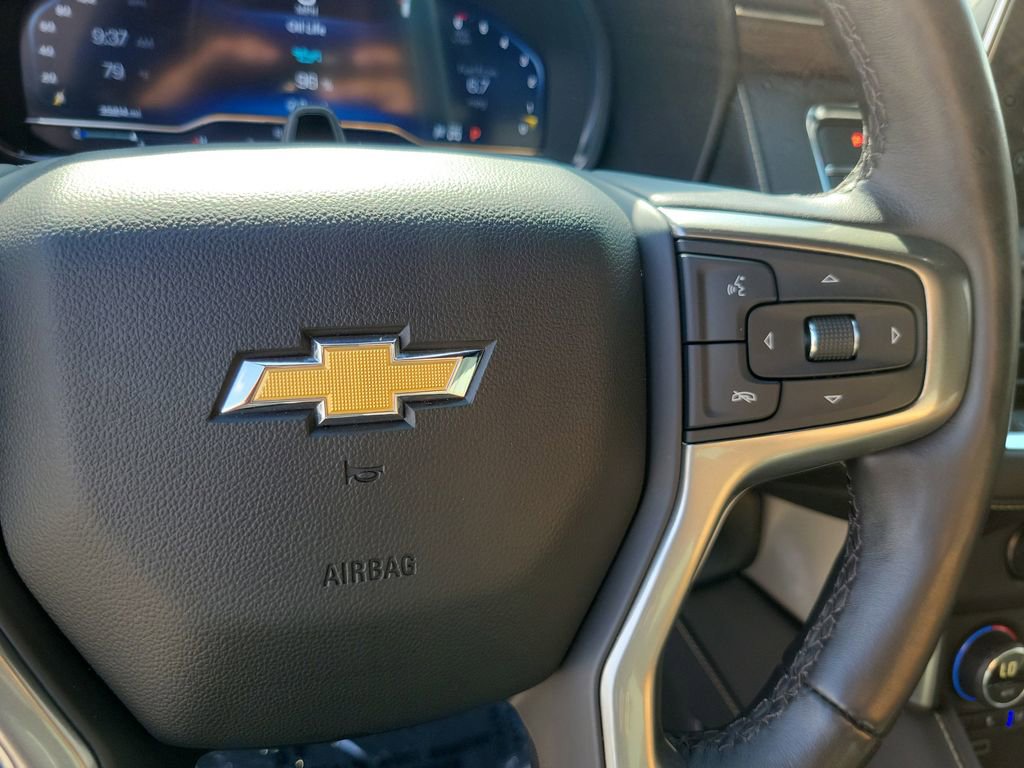 Used 2023 Chevrolet Suburban Premier w/ Advanced Technology Package image 25