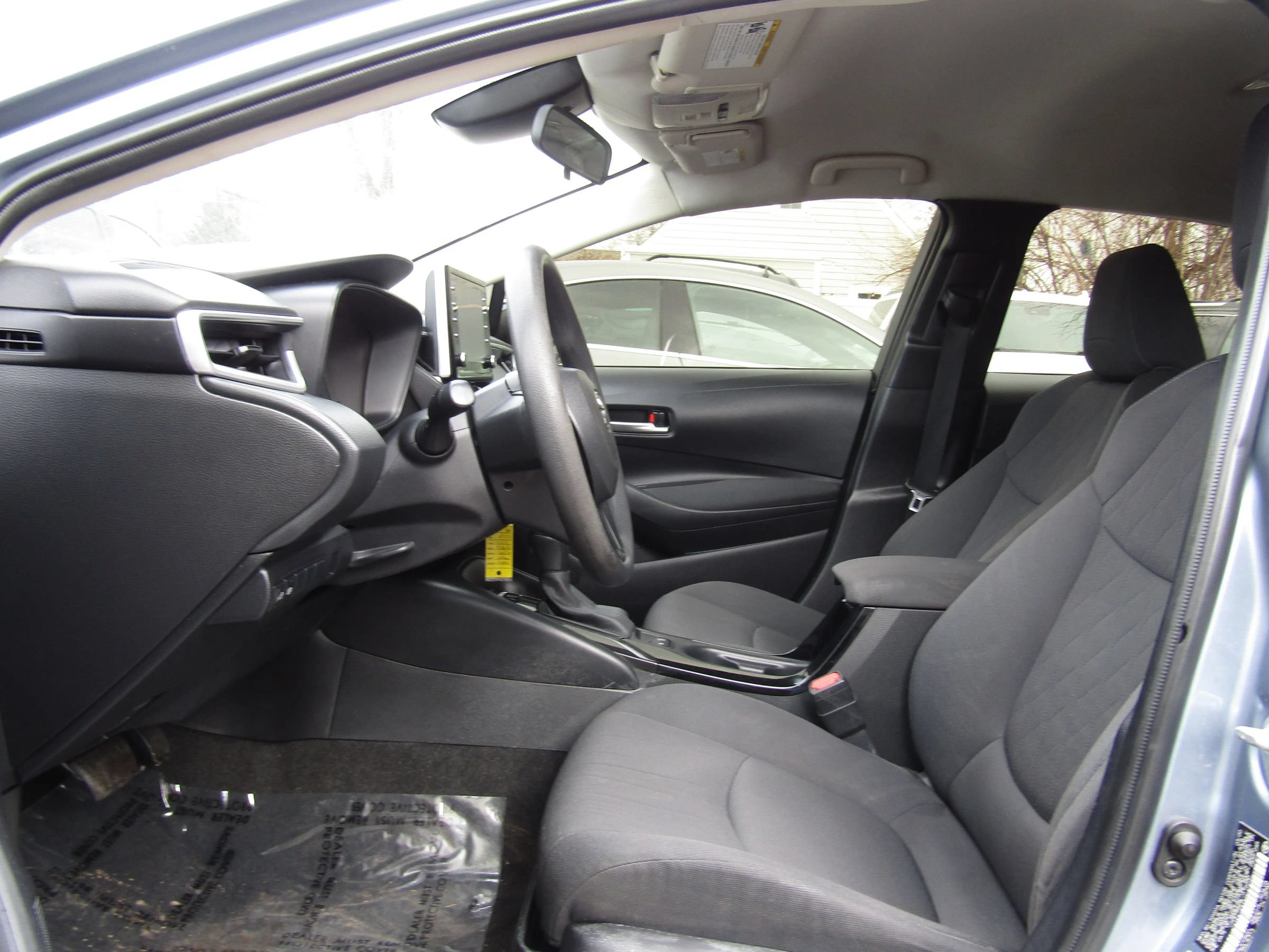 Used 2020 Toyota Corolla LE FWD image 14