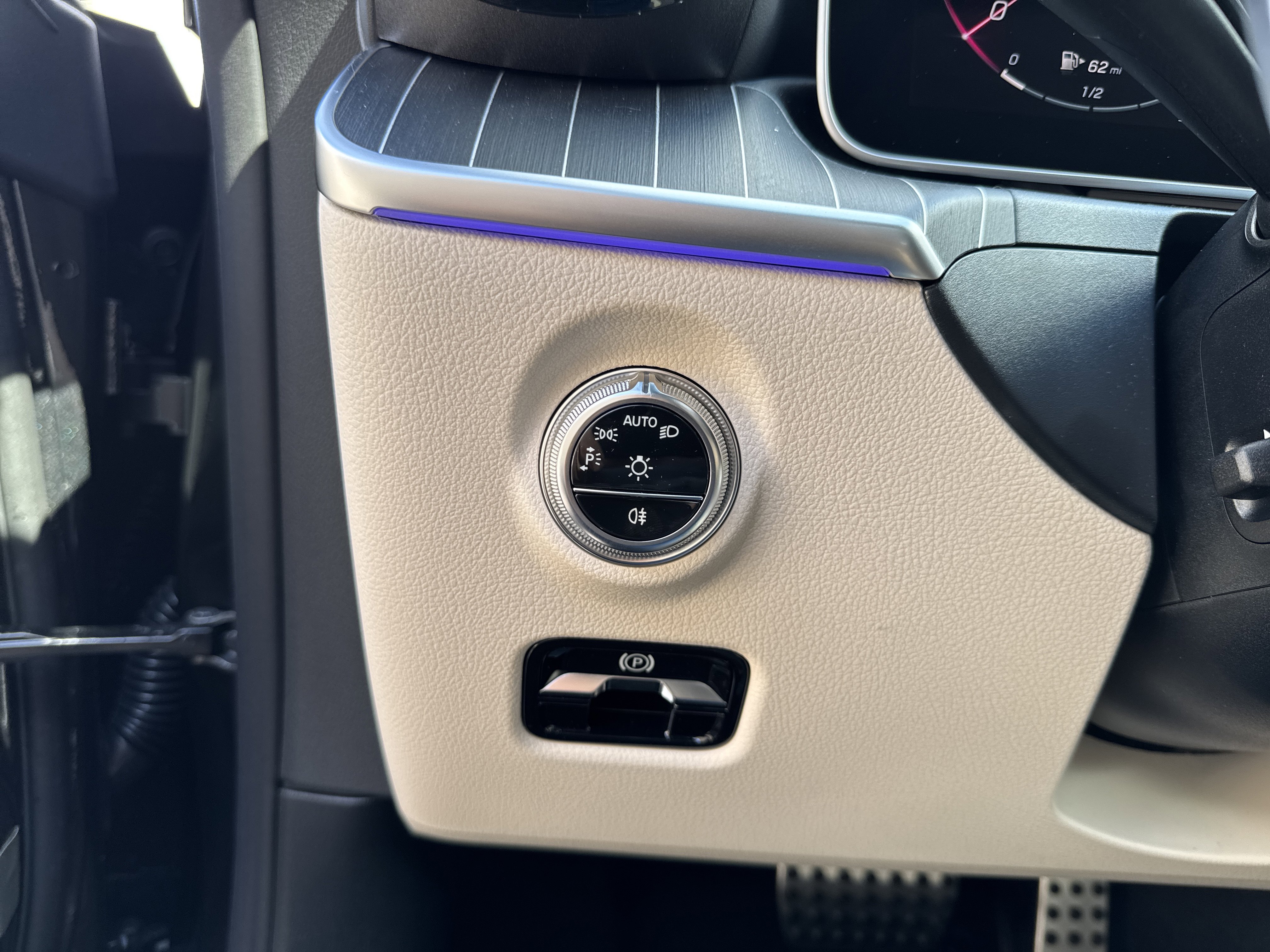 New 2026 Mercedes-Benz CLE 300 4MATIC Coupe image 17