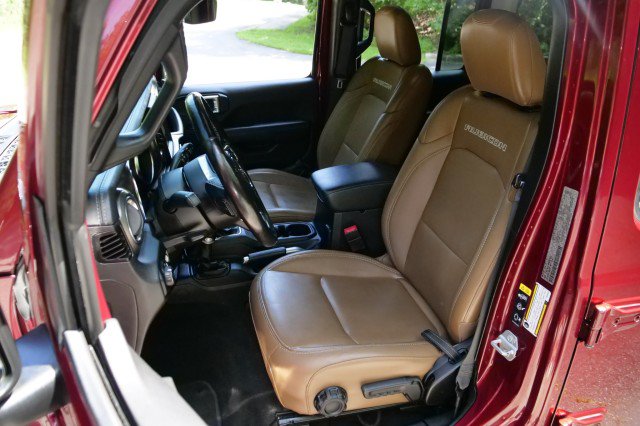 Used 2021 Jeep Wrangler Unlimited Rubicon AWD/4WD image 3