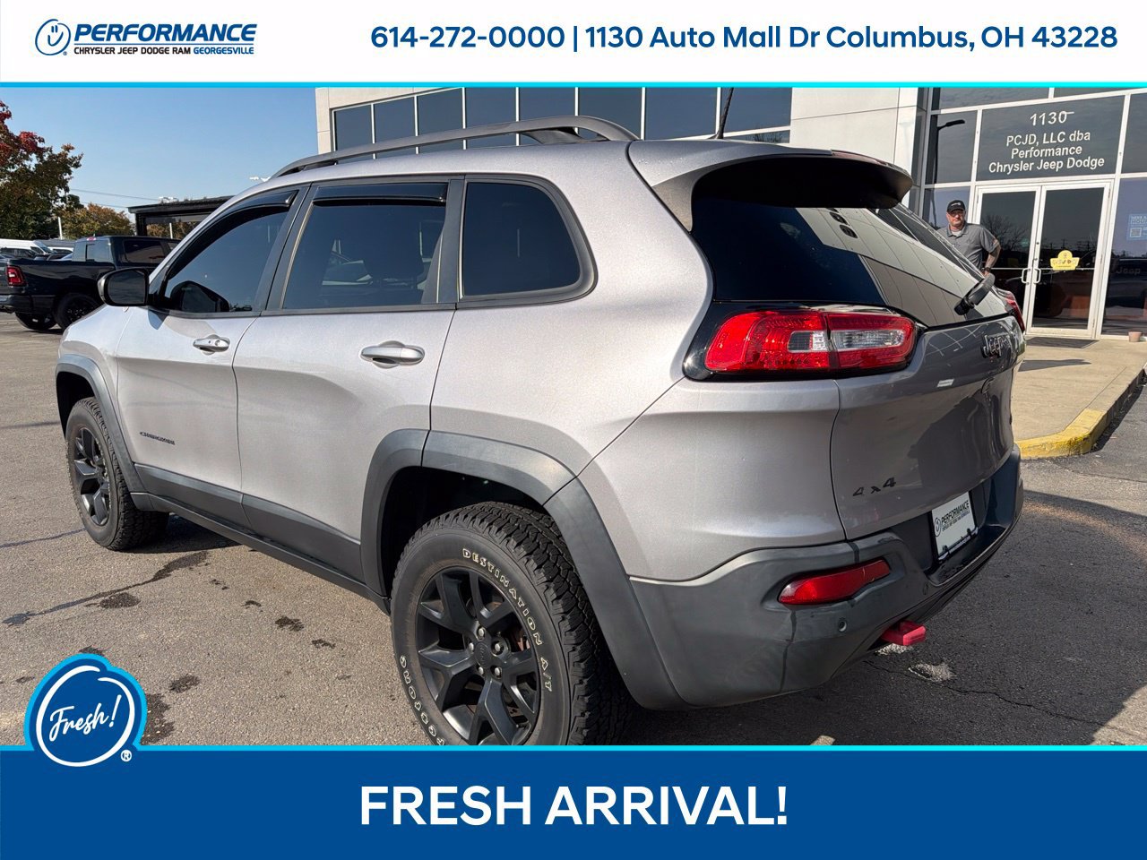 Used 2018 Jeep Cherokee Trailhawk w/ Comfort/Convenience Group AWD/4WD image 7