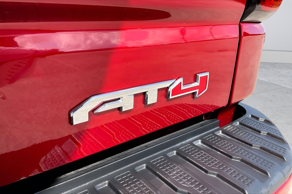 Used 2025 GMC Sierra 1500 AT4 w/ AT4 Premium Package AWD/4WD image 31