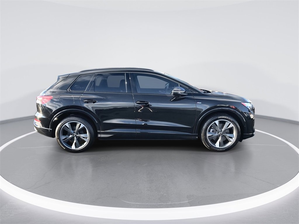 Used 2024 Audi Q4 e-tron Premium Plus image 9