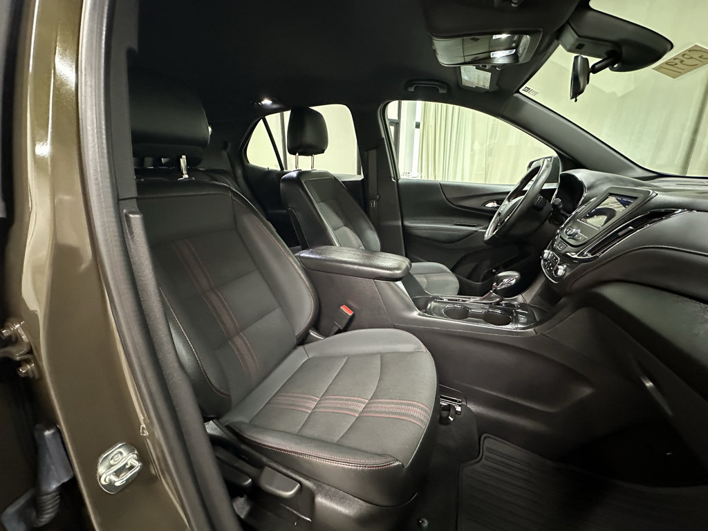 Used 2024 Chevrolet Equinox RS AWD/4WD image 16
