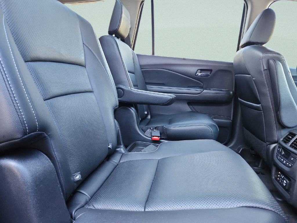 Used 2017 Honda Pilot Elite image 33