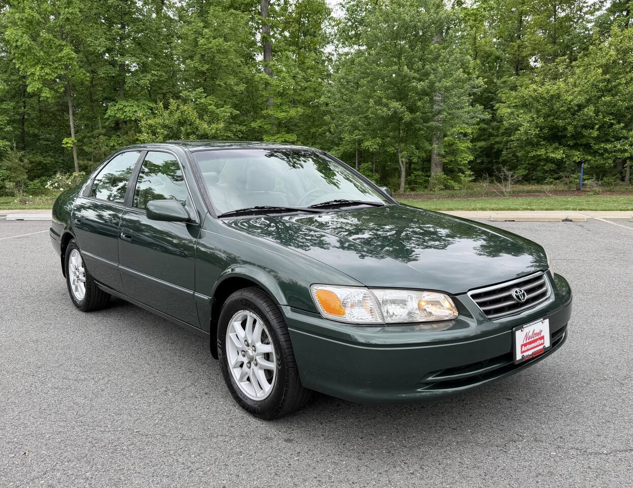 Used 2000 Toyota Camry XLE FWD image 8