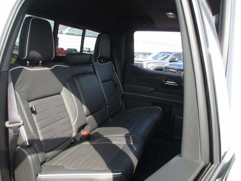 Used 2024 GMC Sierra 1500 AT4X image 24