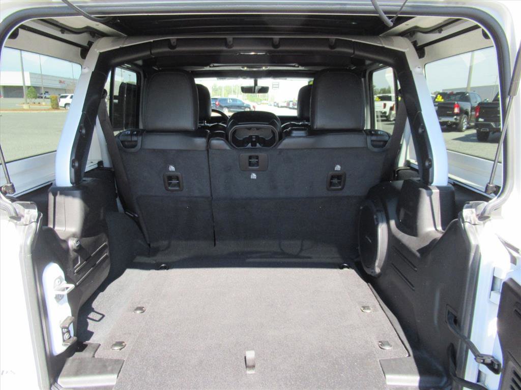 Used 2022 Jeep Wrangler Unlimited Sahara image 29