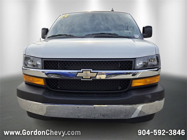 Used 2024 Chevrolet Express 2500 w/ Driver Convenience Package image 9
