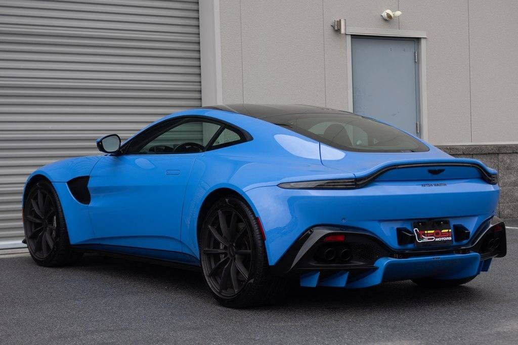 Used 2021 Aston Martin V8 Vantage Coupe RWD image 15