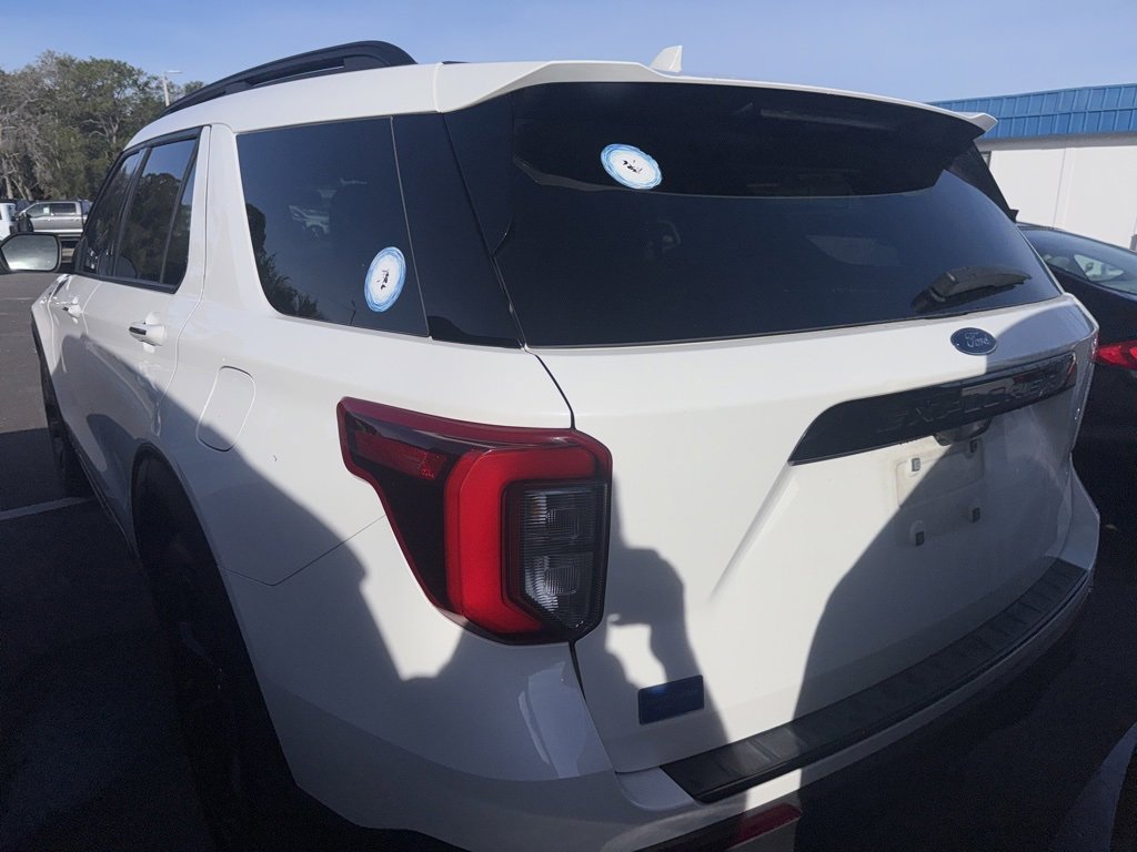 Used 2023 Ford Explorer ST-Line w/ Class IV Trailer Tow Package image 4