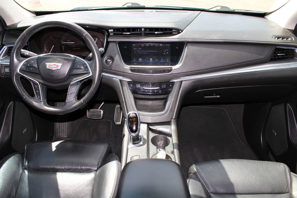 Used 2017 Cadillac XT5 Luxury w/ Driver Awareness Package image 7