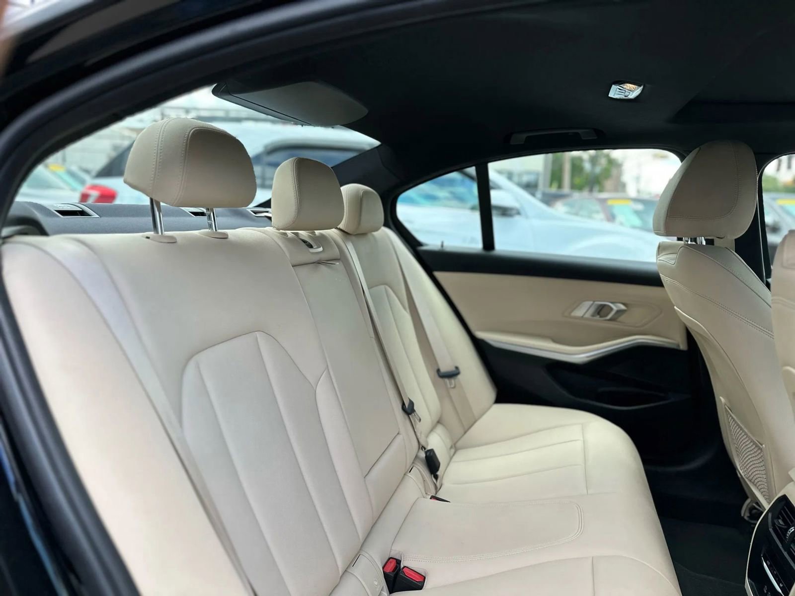 Used 2021 BMW 330i xDrive Sedan w/ Convenience Package image 17