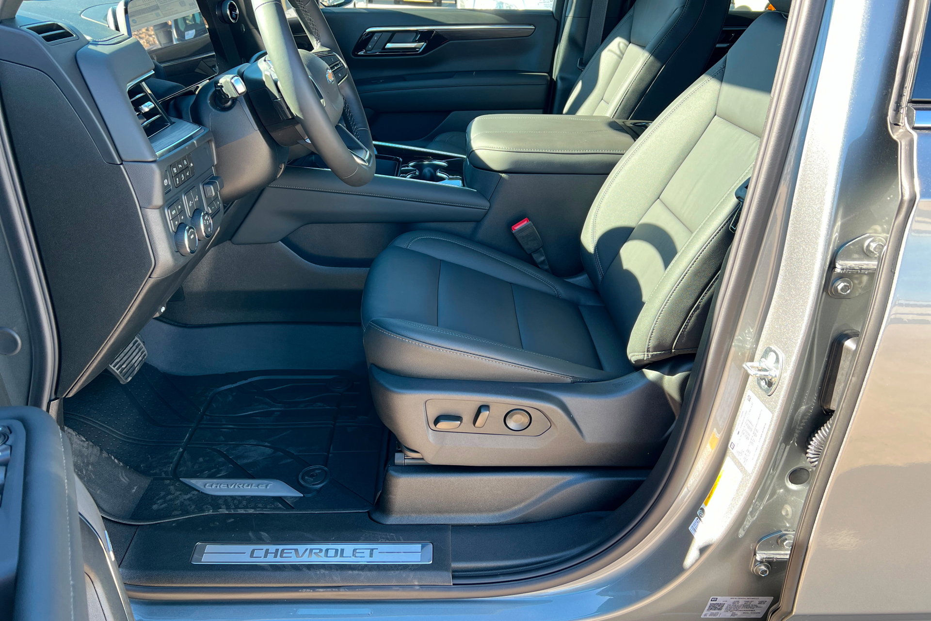 New 2026 Chevrolet Tahoe LT w/ Comfort Package AWD/4WD image 18