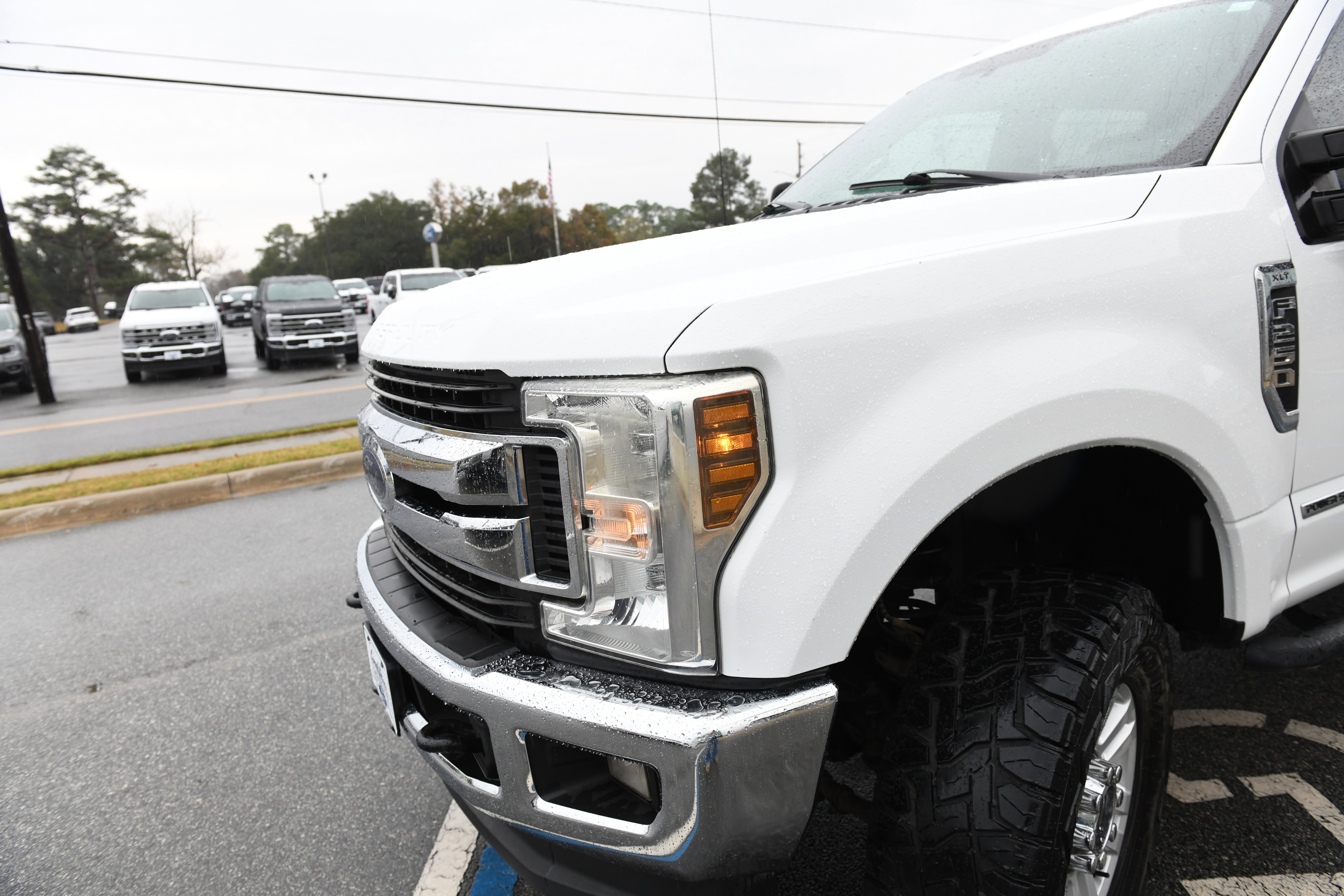 Used 2018 Ford F250 XLT w/ XLT Value Package AWD/4WD image 14