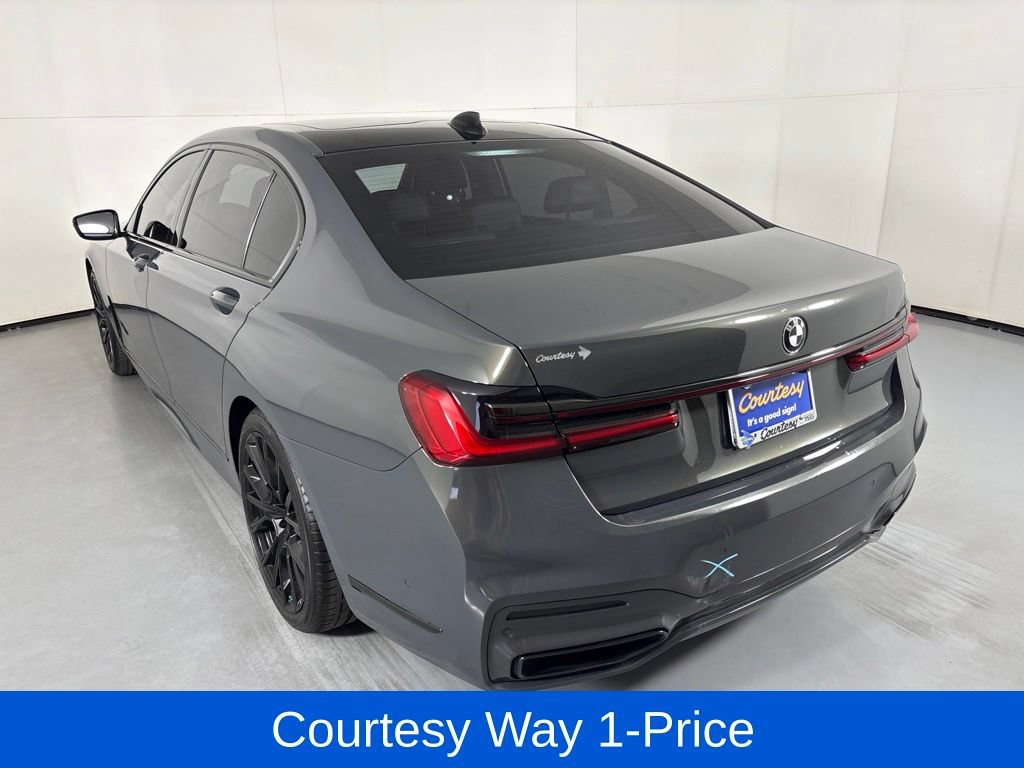 Used 2021 BMW 740i w/ M Sport Package RWD image 8