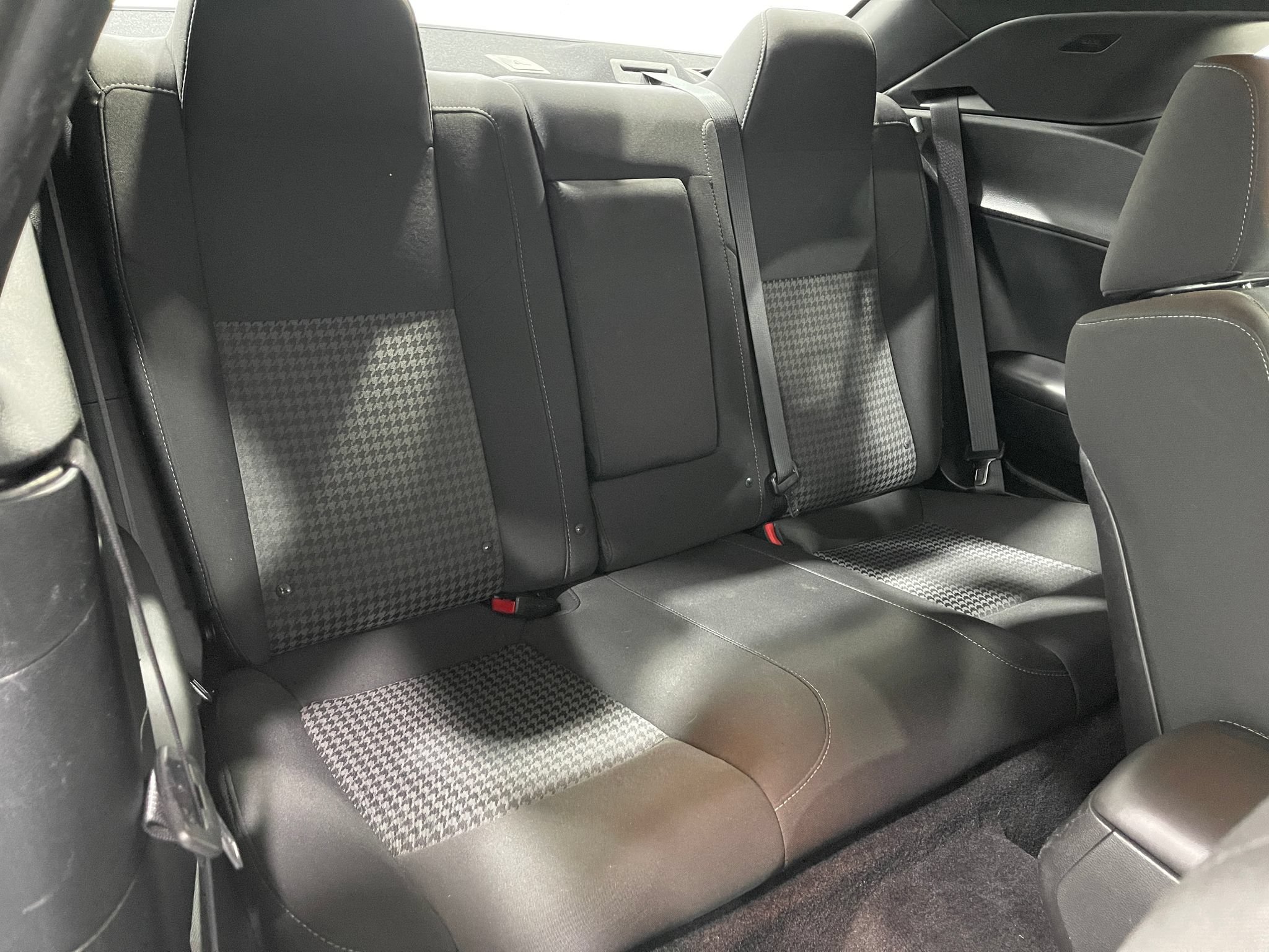 Used 2018 Dodge Challenger R/T RWD image 28