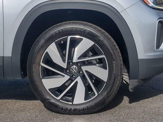 Used 2024 Volkswagen Atlas SE image 11