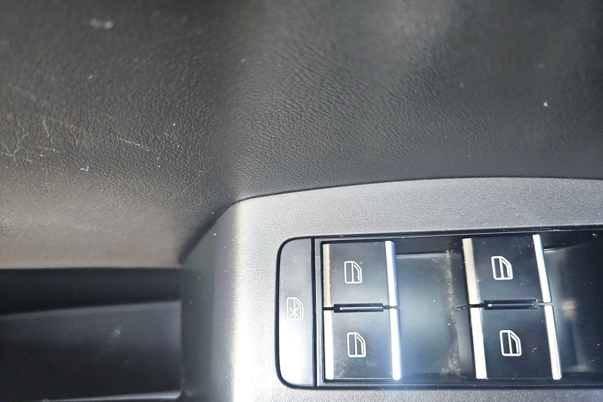 Used 2021 MAZDA MAZDA3 s image 31