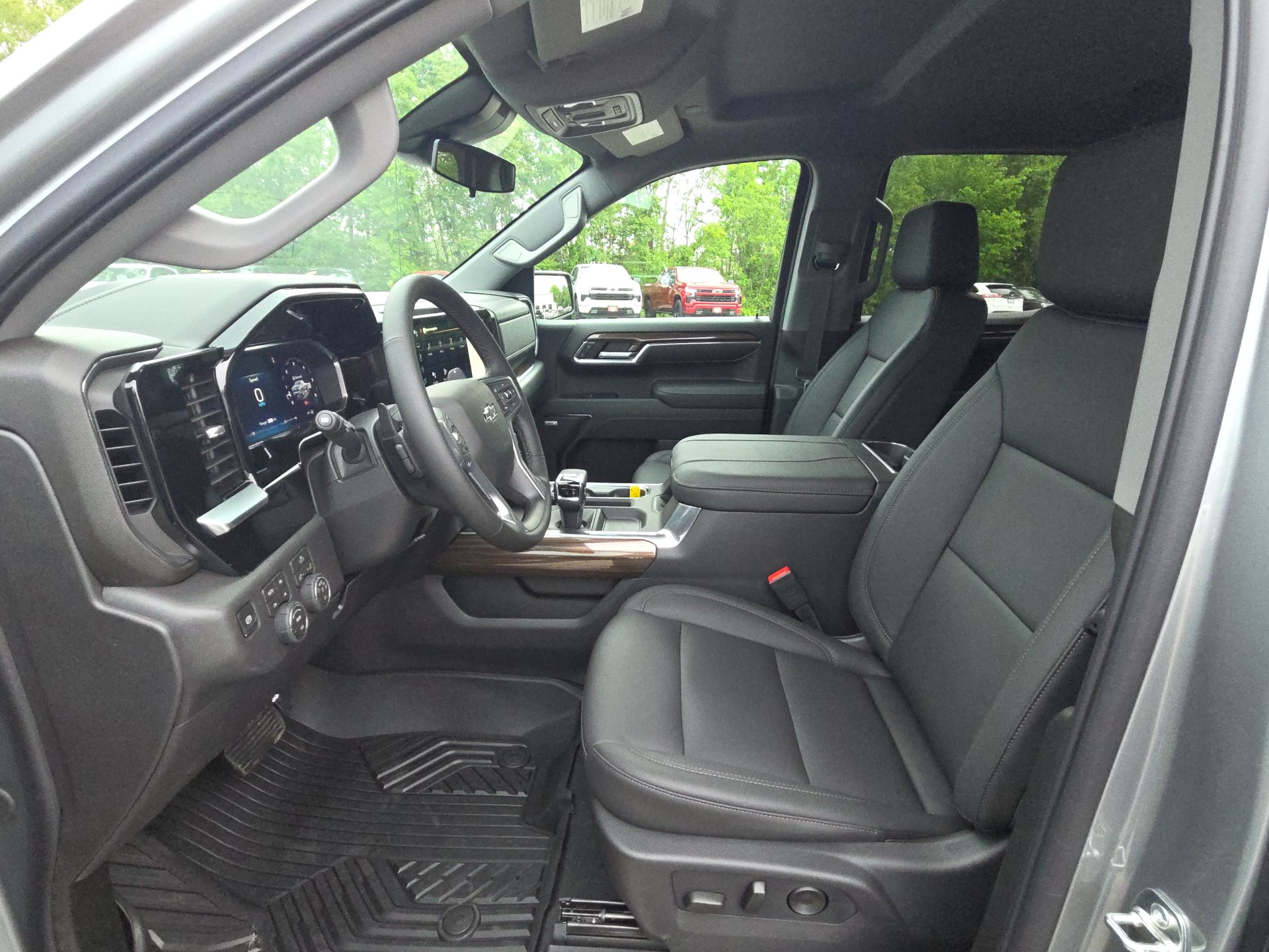 New 2026 Chevrolet Silverado 1500 RST w/ Convenience Package II AWD/4WD image 16