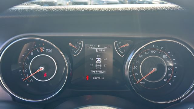 Used 2021 Jeep Wrangler Sport image 17