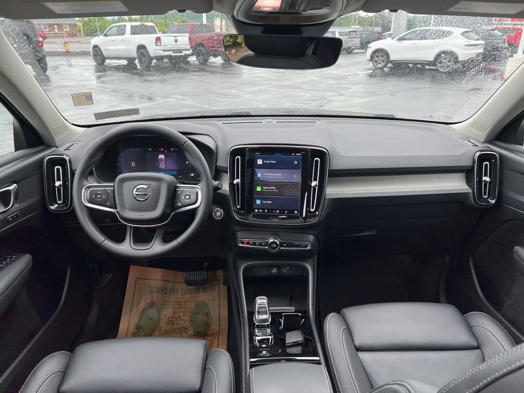 Certified 2023 Volvo XC40 B5 Plus w/ Protection Package Premier image 29