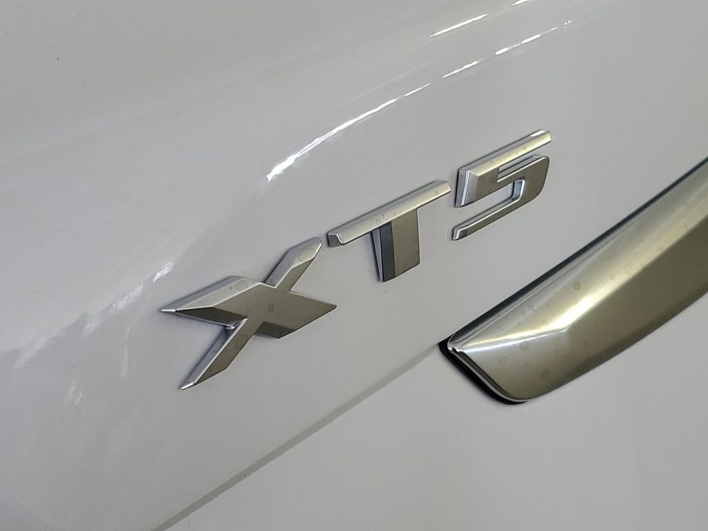 New 2026 Cadillac XT5 Luxury AWD/4WD image 6