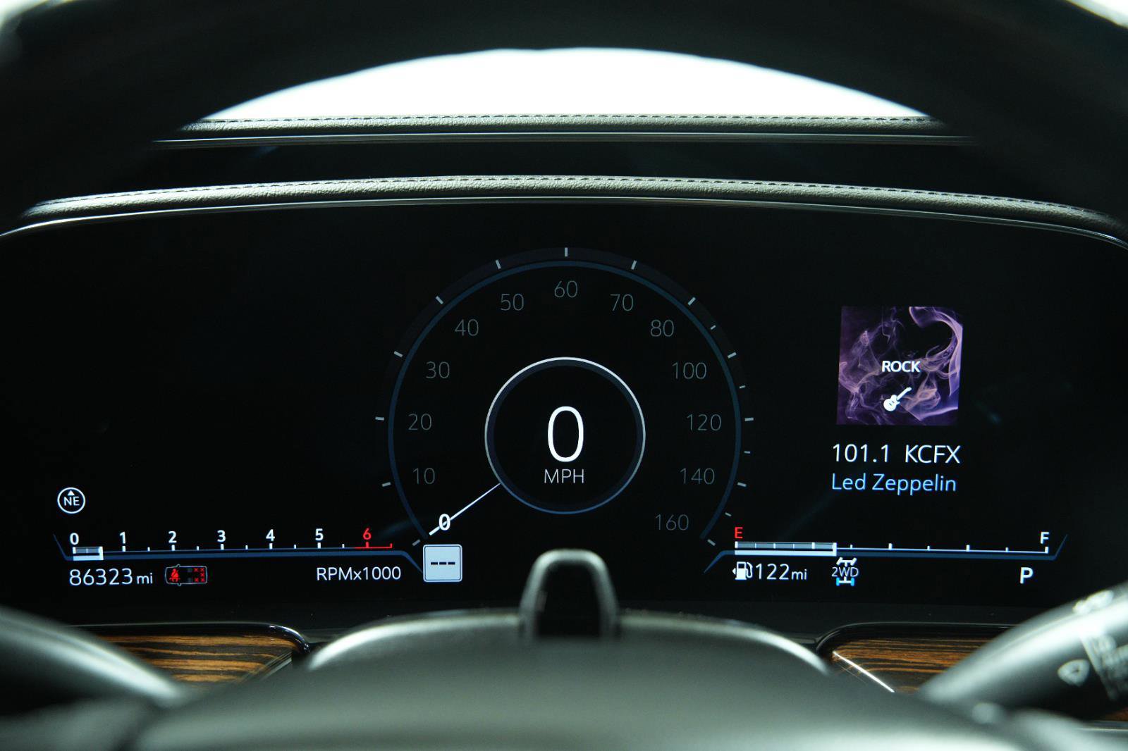 Used 2022 Cadillac Escalade Premium Luxury w/ Performance Package image 34