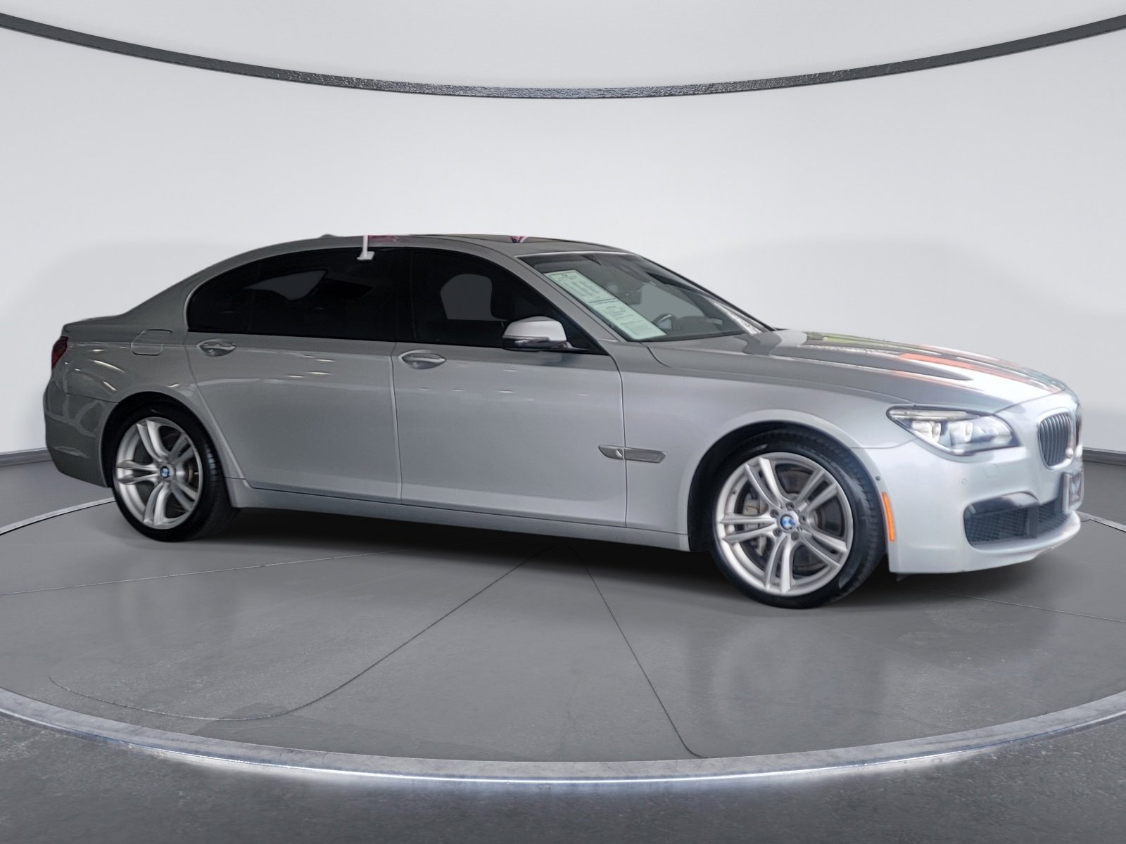 Used 2014 BMW 750Li xDrive AWD/4WD image 2