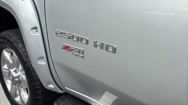 Used 2021 Chevrolet Silverado 2500 LTZ w/ LTZ Premium Package image 38