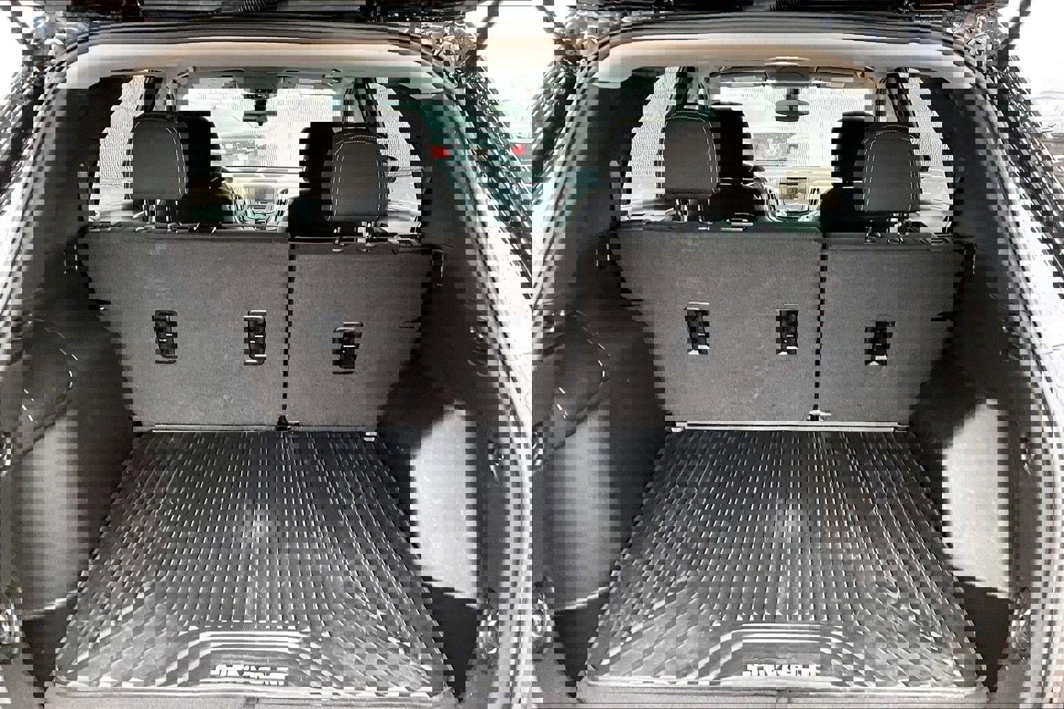 Used 2021 Chevrolet Equinox LS w/ LS Convenience Package image 4