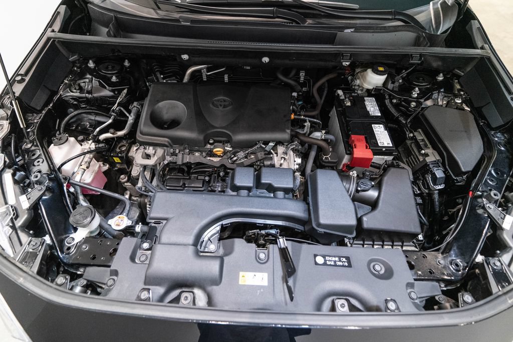 Used 2025 Toyota RAV4 XLE AWD/4WD image 34