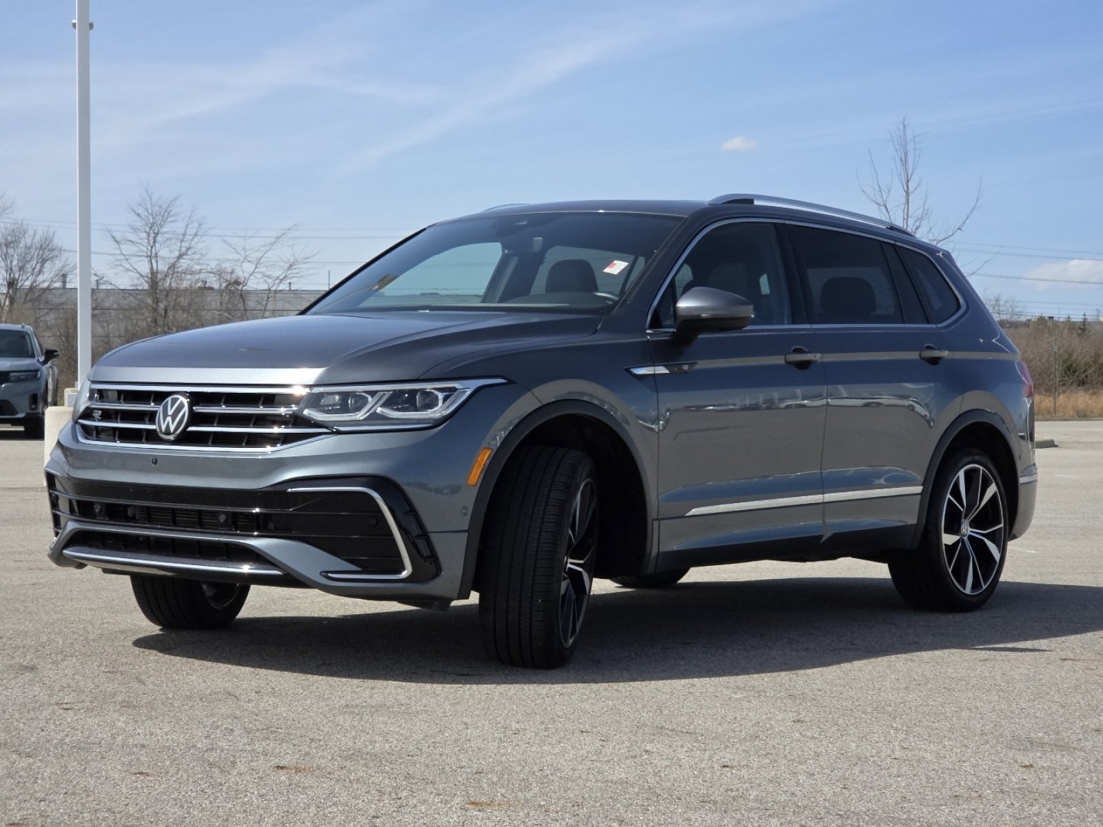 Used 2022 Volkswagen Tiguan SEL R-Line image 14