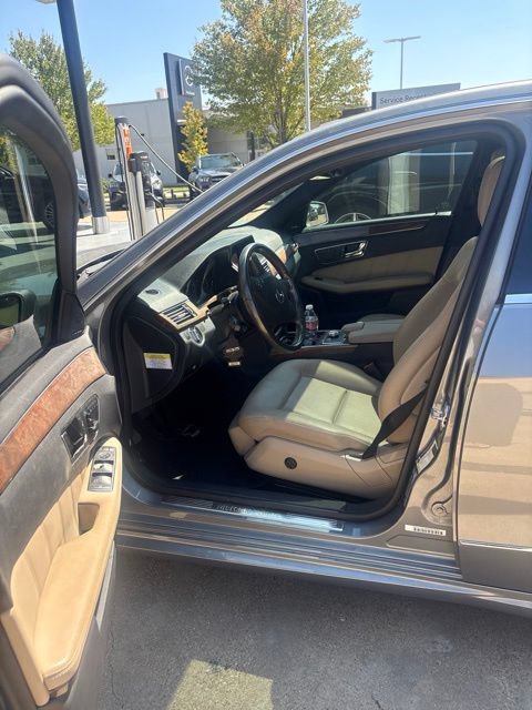 Used 2011 Mercedes-Benz E 350 Sedan image 3