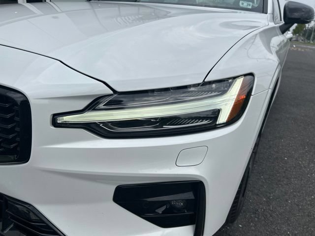 Certified 2024 Volvo S60 B5 Plus AWD/4WD image 8
