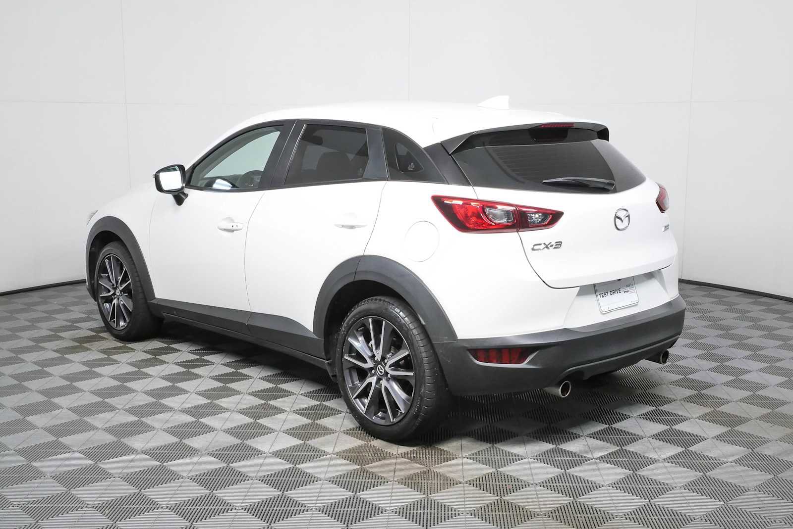 Used 2018 MAZDA CX-3 Touring FWD image 25